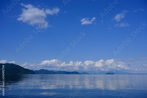 風景素材 爽かな初夏の綺麗な琵琶湖