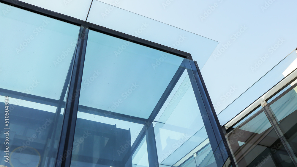 the roof of a building made of glass the roof of a building made of glass