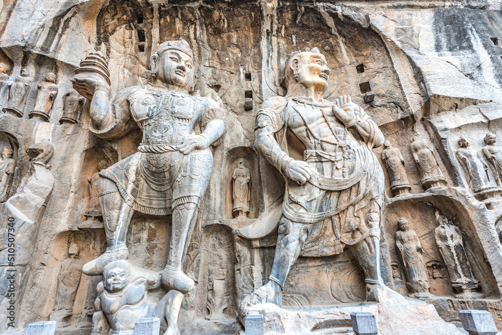 Longmen Grottoes or Longmen Cave with Buddha's figures are Starting with the Northern Wei Dynasty in 493 AD. It is one of the four notable grottoes in China, located in Luoyang City, Henan Province.