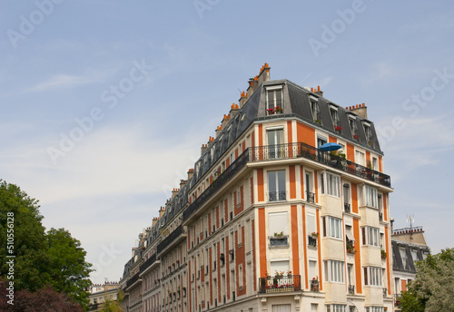 Facade of the Parisian house, France  © Lindasky76