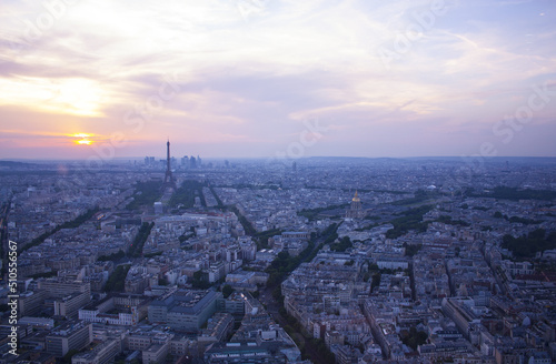 Panorama of Paris at sunset, France © Lindasky76