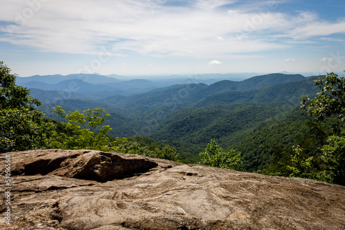 Photos Preacher’s Rock overlooking the valley on a sunny summer morning in Northern Geo