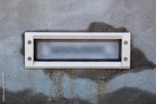 Foto Fixed stair light embedded in concert with a white frame
