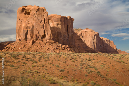 Obraz na płótnie Spearhead Mesa in Monument Valley w salonie