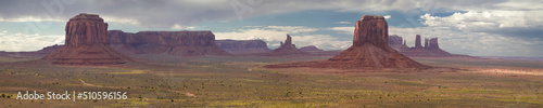 Monument Valley Panorama from Artist Point