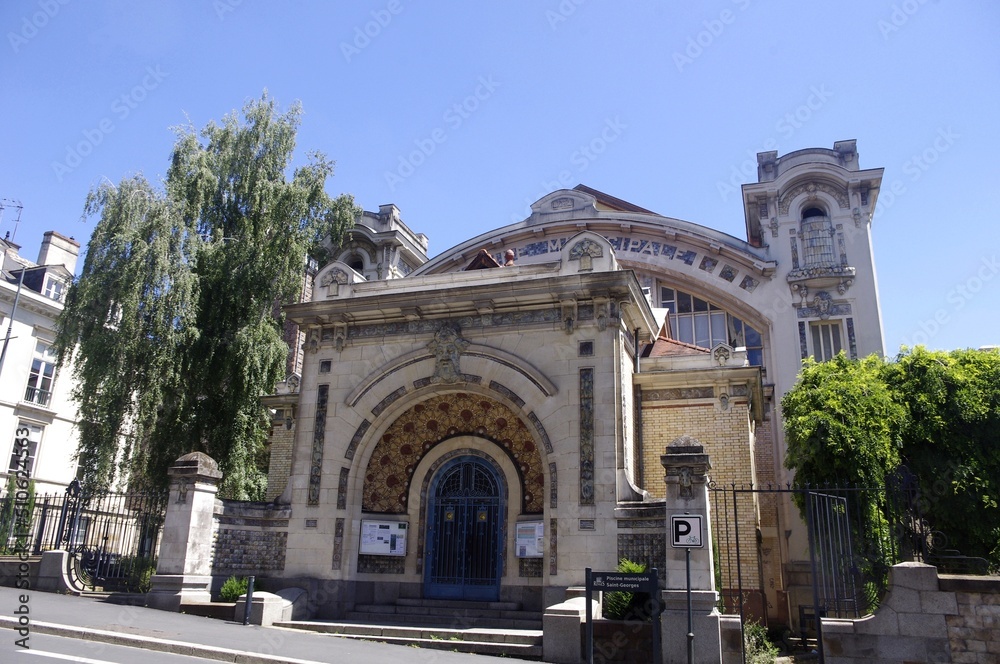 Obraz premium La piscine Saint Georges à Rennes
