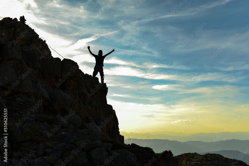 rope climbing success on summit cliffs