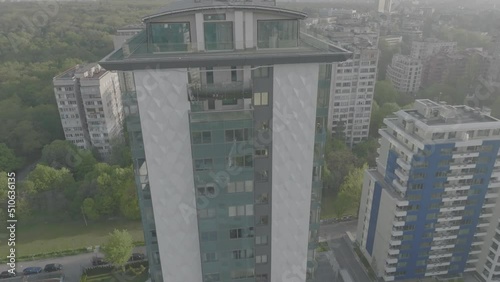 Modern Building facade - Rhomboid shape mesh