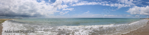 Panorama plage et océan de l'île d'Oléron, littoral nature et sauvage de l'océan atlantique