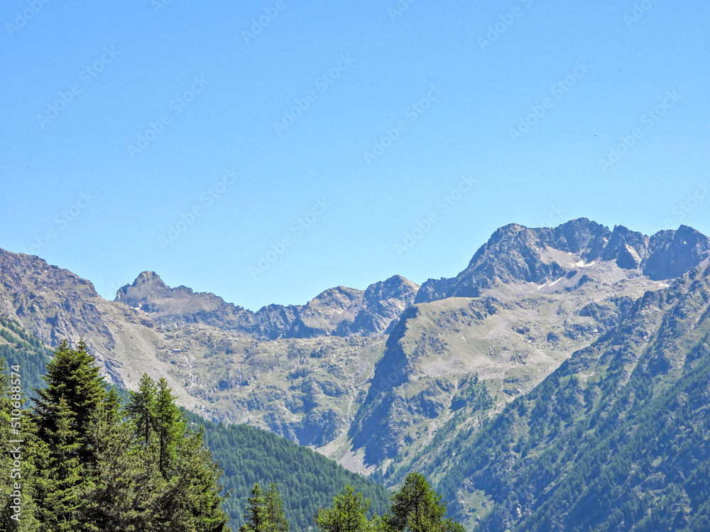 Paysage de montagne dans les Alpes du Sud