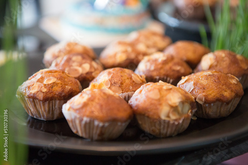 Obraz na plátně Selective focus of Muffins in a tray on the buffet table.