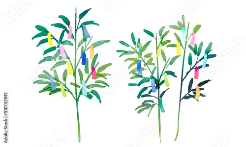 水彩画。水彩タッチの笹の葉イラスト。七夕の挿絵。笹の葉と短冊イラスト。Watercolor painting. Illustration of bamboo leaves with watercolor touch. Tanabata illustration. Illustration of bamboo leaves and strips of paper.