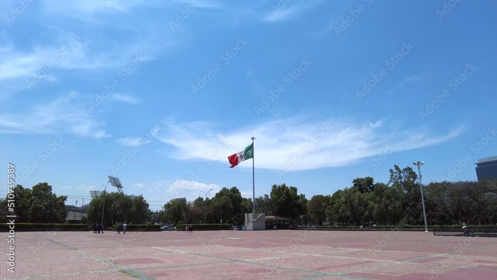 Un Hyperlapse de la Bandera de México tomada en la Universidad Nacional Autónoma de México