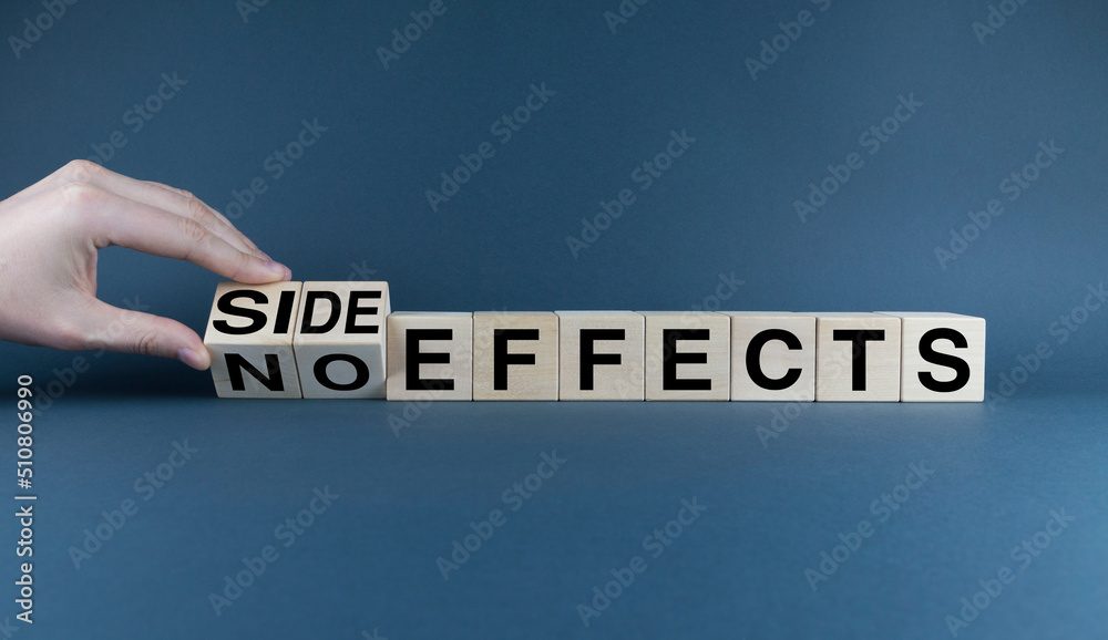Side effects or No effects. The cubes form the words Side effects or No effects. - obrazy, fototapety, plakaty 