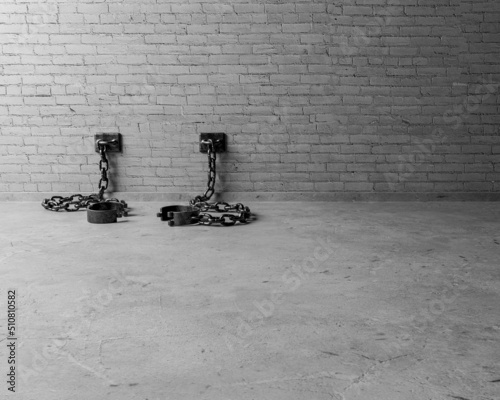 Iron Wall Shackles