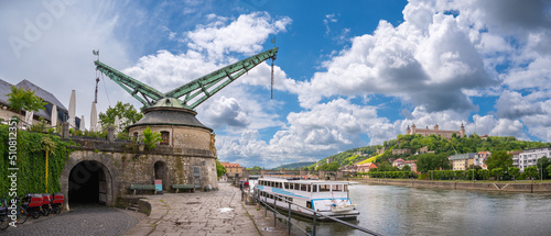 Obraz na płótnie Panoramic Cityscape with an old Crane at the River Main - Wurzburg, Germany w salonie