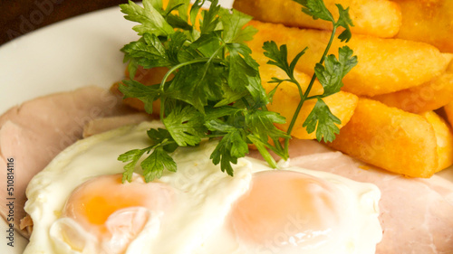 Ham, Egg and Chips