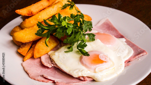 Ham, Egg and Chips