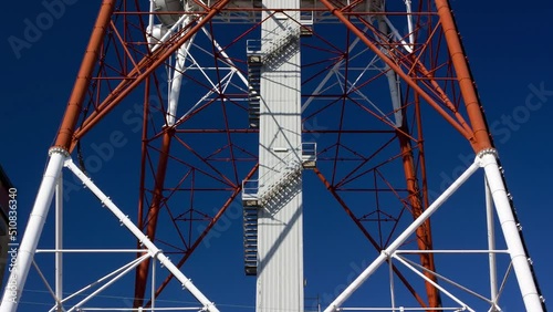 Close-up on the structure of a telecommunication antenna