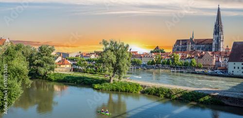 Panorama von Regensburg bei Sonnenuntergang