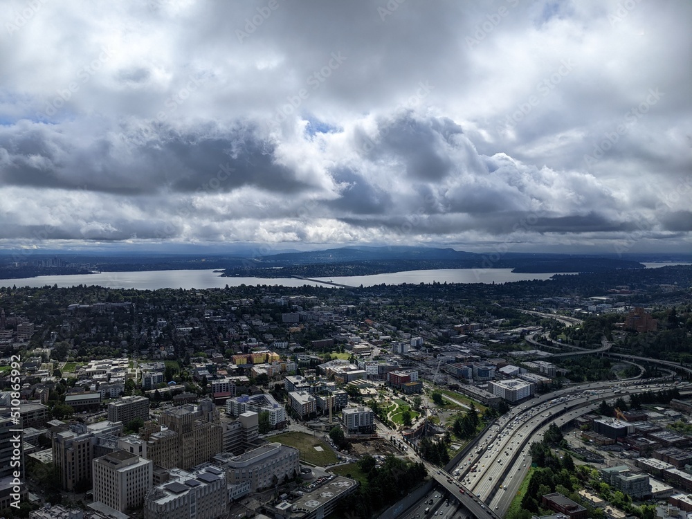 Obraz premium clouds over the city