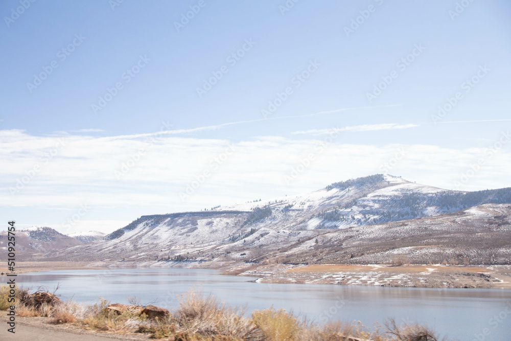 Fototapeta premium lake in the mountains