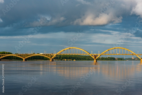 Fototapeta Naklejka Na Ścianę i Meble -  Bridge over the Volga river in Rybinsk