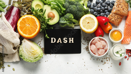 Φωτογραφία Dash flexitarian mediterranean diet on light background.