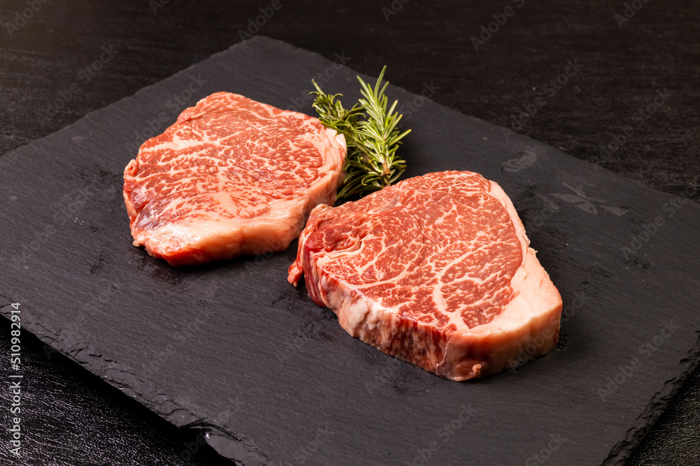 グリルステーキ Thick cut luxury fresh beef steak グリルステーキ Thick cut luxury fresh beef steak