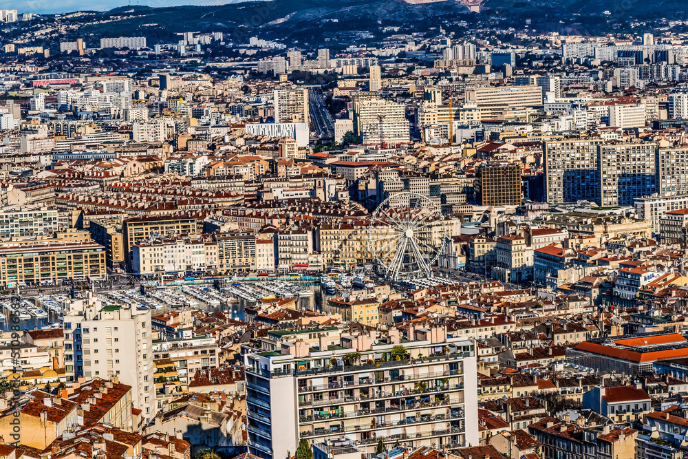 Obraz premium Ferris Wheel Cityscape Harbors Ships partment Buildings Marseille France