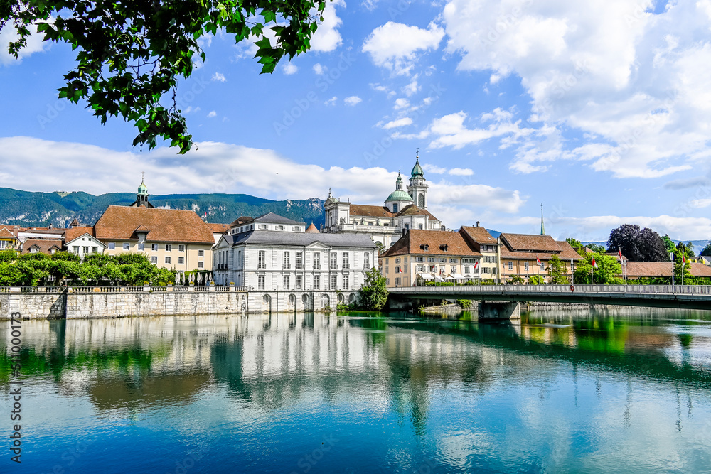 Solothurn, St. Ursen-Kathedrale, Aare, Kreuzackerbrücke, Altstadt, Kathedrale, Barock, Stadt, Fluss, Landhausquai, Uferweg, Sommer, Schweiz