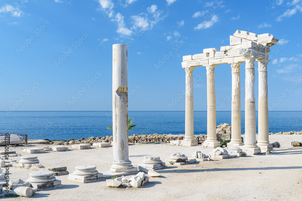 Awesome ruins of the Temple of Apollo in Side, Turkey Awesome ruins of the Temple of Apollo in Side, Turkey