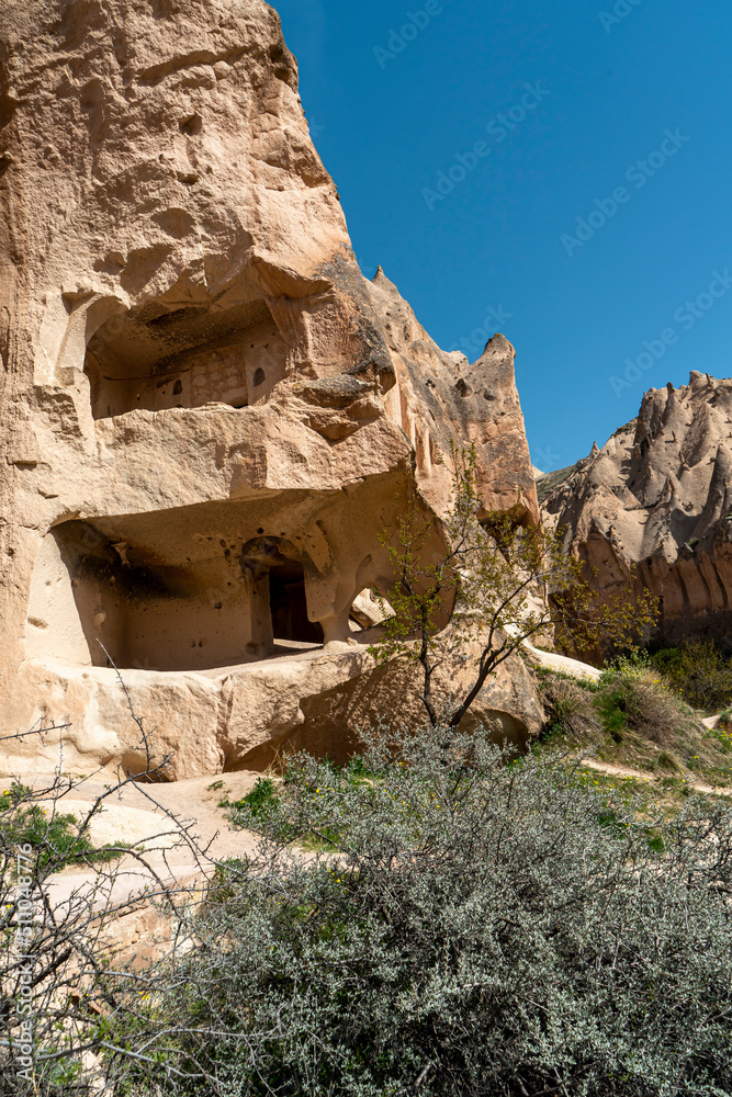 Amazing cave house, Cappadocia, Nevşehir, Turkey. Spectacular photographs of Zelve Open Air Museum.
