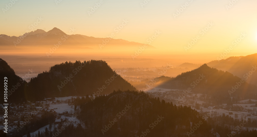 Naklejka premium Sunset in the countryside