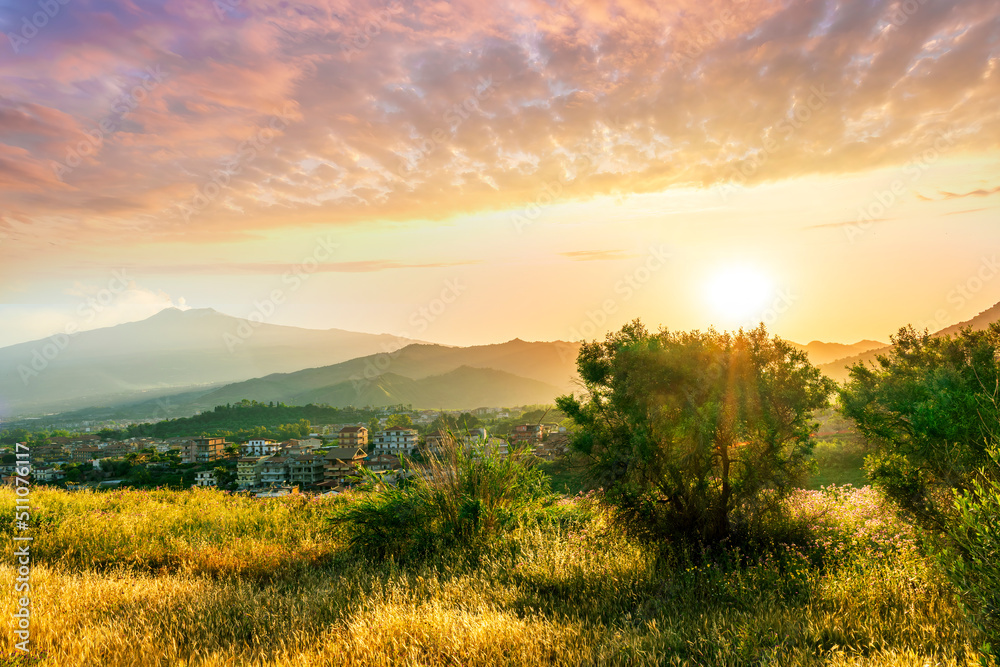 Obraz premium picturesque highland landscape with amazing view from hill with golden grass and green bushes