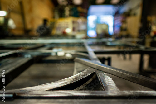 Baguettes de métal dans un entrepôt  photo