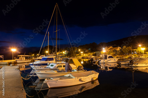 Obraz na płótnie night shot of harbor village Brgulje on island Molat in Croatia w salonie