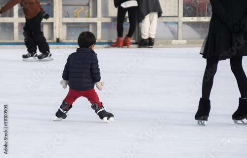 アイススケート練習　子供