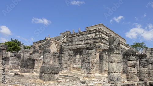 ruins of mayan temple (chichenitza)