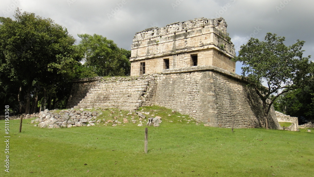mayan city ((chichenitza)