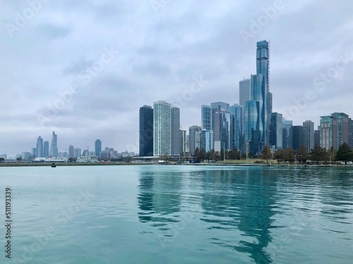 Chicago skyline on Lake Michigan © Jennifer