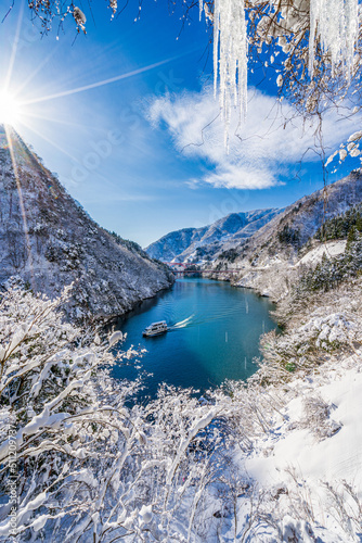 冬の庄川峡
