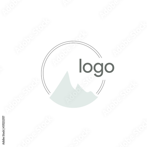 Minimal Logo with Pastel Mountains © Anneke