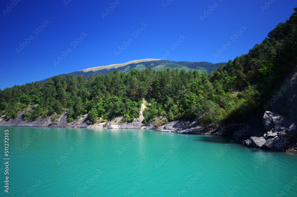 Lac de Monteynard-Avignonet en isère - Alpes Françaises Lac de Monteynard-Avignonet en isère - Alpes Françaises