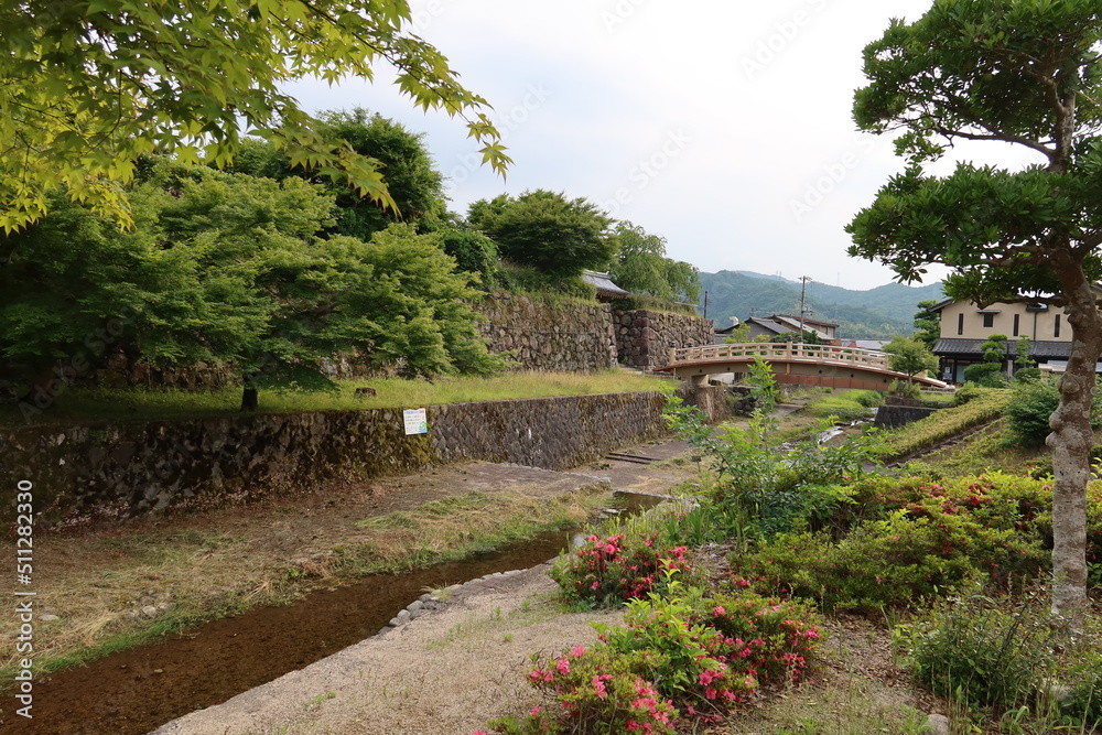 The entrance Tojyo-bashi Bridge to Isushi-jyo Castle at Izushi-cho Town in Toyooka City in Hyogo Prefecture in Japan 日本の兵庫県豊岡市出石町にある出石城への入り口の登城橋 The entrance Tojyo-bashi Bridge to Isushi-jyo Castle at Izushi-cho Town in Toyooka City in Hyogo Prefecture in Japan 日本の兵庫県豊岡市出石町にある出石城への入り口の登城橋