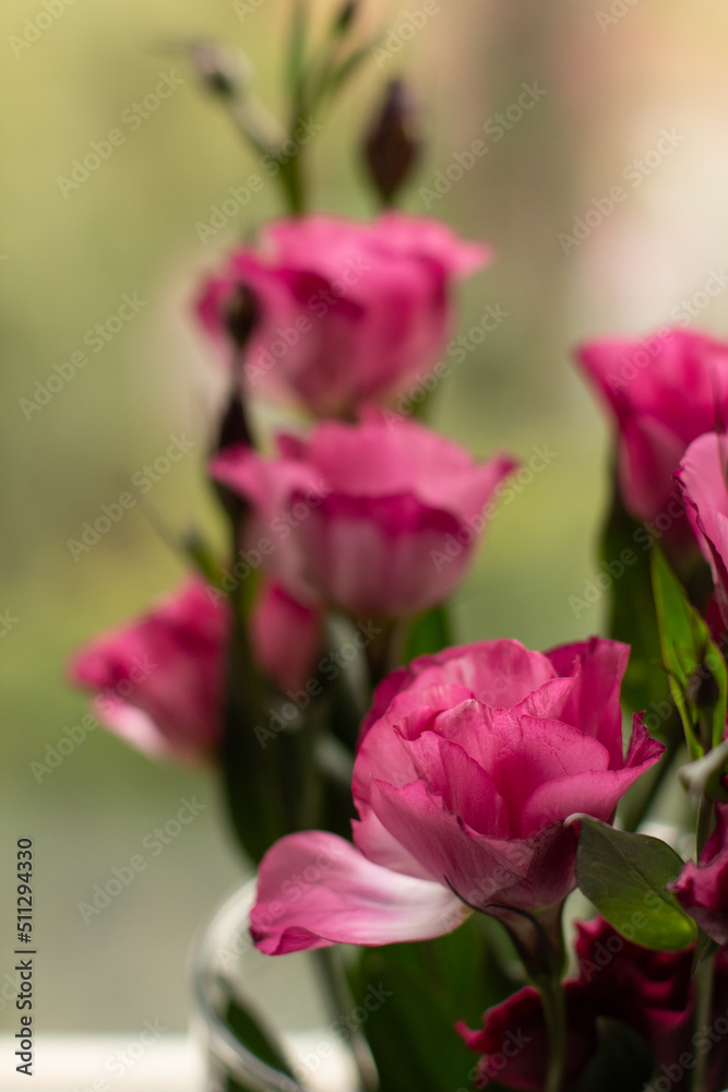 beauty bouquet in vase, pink eustoma