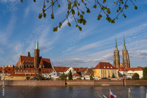 Foto View of ancient Cathedral of St John Baptist in Wroclaw