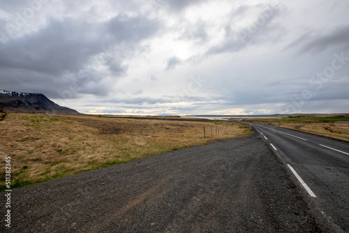 rast neben der Straße auf Island mit Panorama Blick