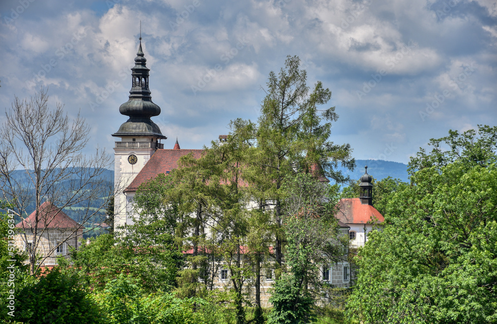 Schloss, Weinberg, Kefermarkt, Mühlviertel, Renaissanceschloss, Burg, Renaissance, Schlossanlage, Mittelalter, imposant, wehrhaft, Turm, Gasse, Rundturm, historisch, Tor, Steinbrücke, Wehrgang, Wehrgä