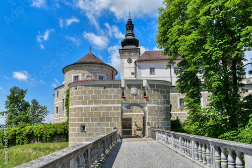 Schloss, Weinberg, Kefermarkt, Mühlviertel, Renaissanceschloss, Burg, Renaissance, Schlossanlage, Mittelalter, imposant, wehrhaft, Turm, Gasse, Rundturm, historisch, Tor, Steinbrücke, Wehrgang, Wehrgä